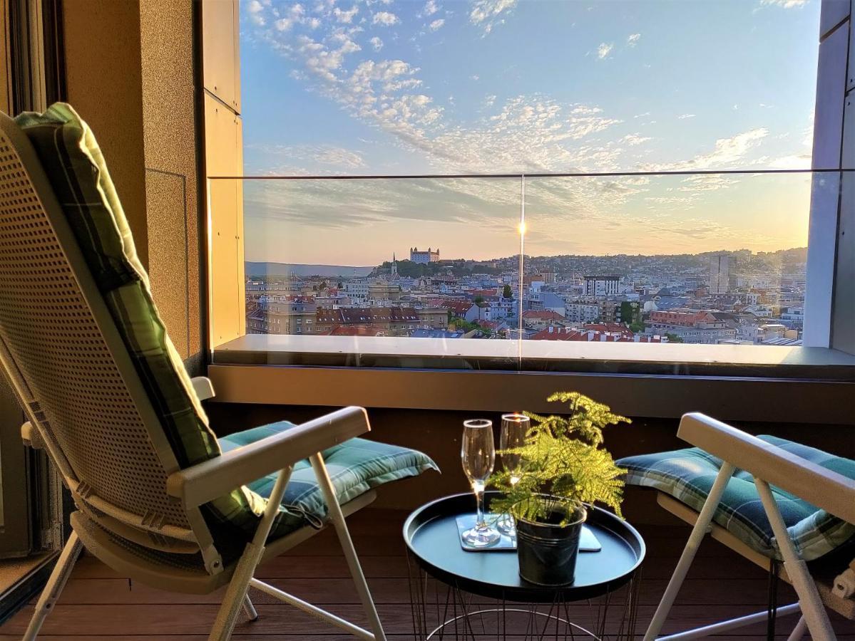 Cozy 2 Rooms Flat - Castle View Bratislava Exterior photo